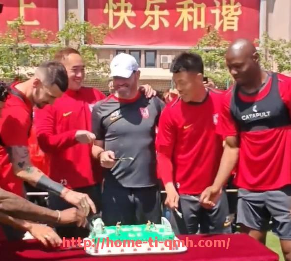 球盟会官网-意甲球员转会英超后的职业养老生活现状分析