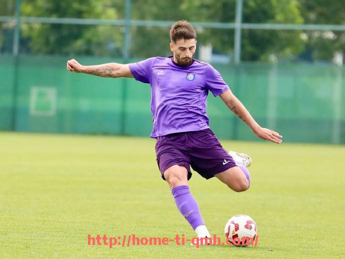 球盟会官网-凤凰足球队在德甲联赛中的发展历程与未来展望